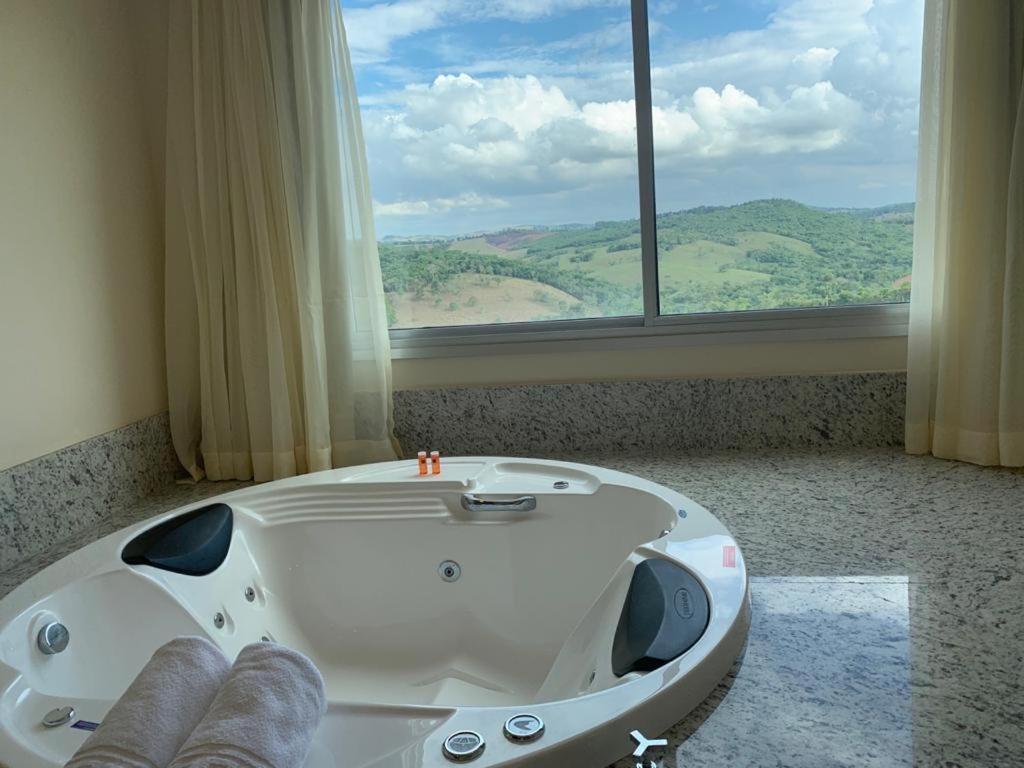 Hotel Mirante Sao Bras São Brás do Suaçuí Екстериор снимка